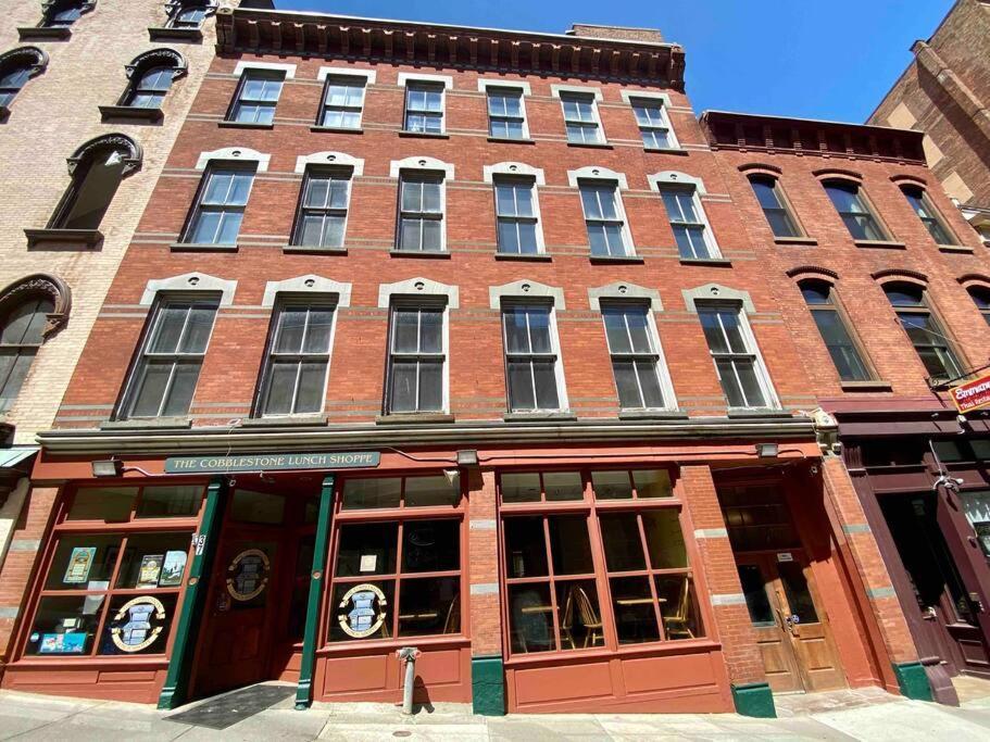 Downtown Albany 2 Bedroom + Workstation @ The Mark Exterior foto